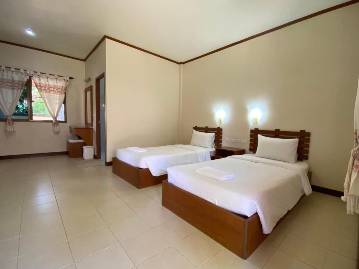 Mom And Me Resort & Farm Doi Saket Exterior photo
